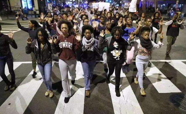 法国黑人（法国黑人游街抗议,要让白人滚出法国）
